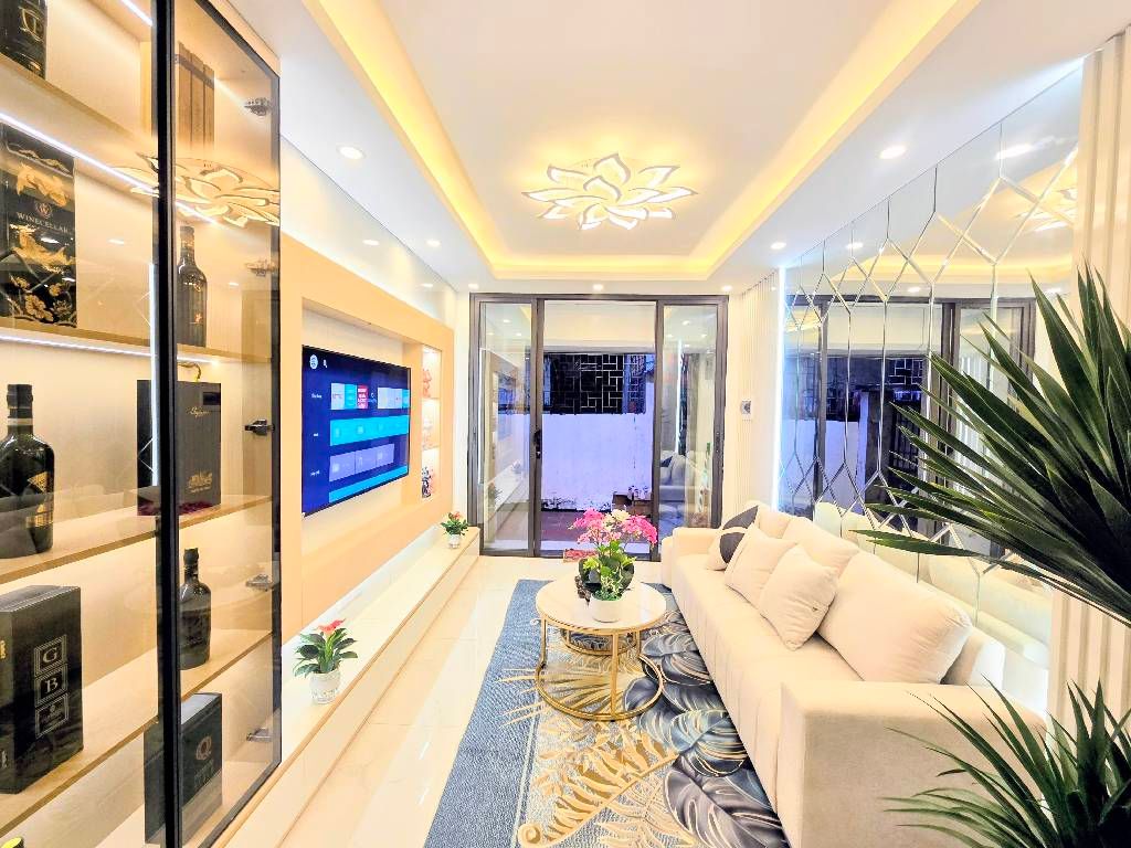 Bán nhà Giáp Nhị - diện tích 30m2 6 tầng - gần ô tô - giá 7,9 tỷ