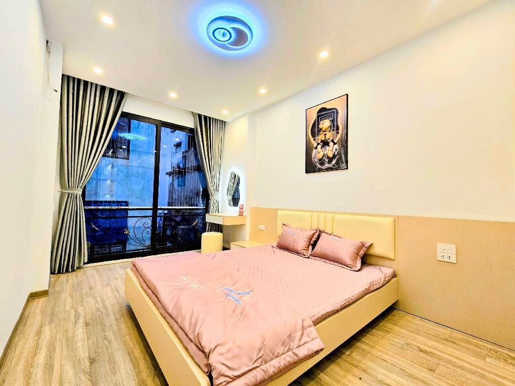 Bán nhà Giáp Nhị - diện tích 30m2 6 tầng - gần ô tô - giá 7,9 tỷ