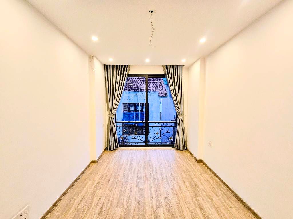 Bán nhà Giáp Nhị - diện tích 30m2 6 tầng - gần ô tô - giá 7,9 tỷ