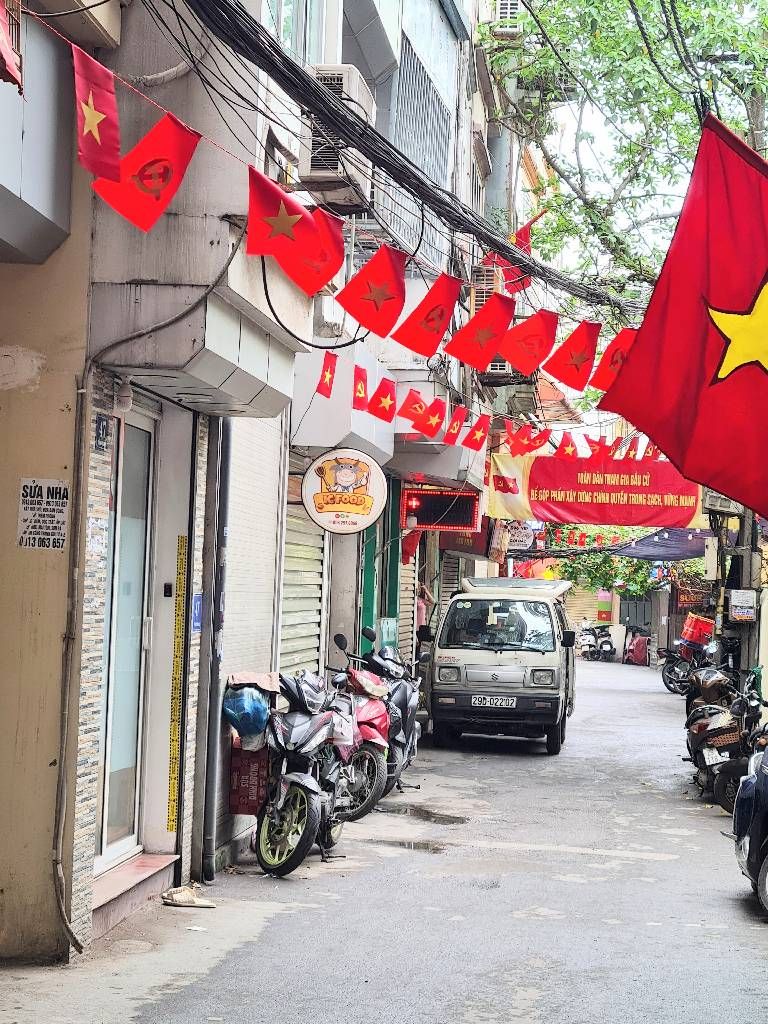 Bán nhà Thịnh Quang - diện tích 26,1m2 3 tầng - Ô TÔ TRÁNH - giá 7,1 tỷ