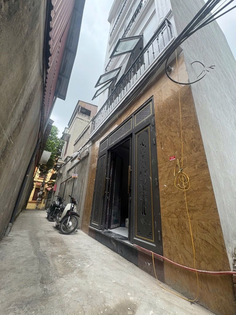 Bán nhà Vĩnh Hưng - diện tích 42m2 5 tầng - Nhà mới, thang máy - giá 9,8 tỷ