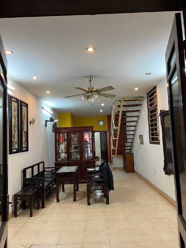 Bán nhà Kim Giang - diện tích 69,7m2 5 tầng - Mặt ngõ thông, kinh doanh đỉnh - giá 22 tỷ