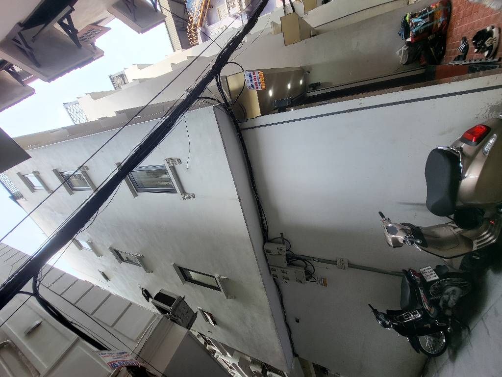 Bán nhà Kim Ngưu - diện tích 30m2 5 tầng - ô tô đỗ cửa - giá 9,8 tỷ