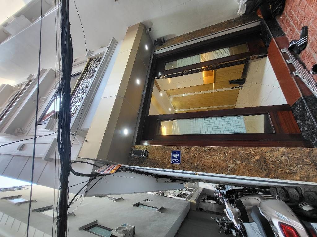 Bán nhà Kim Ngưu - diện tích 30m2 5 tầng - ô tô đỗ cửa - giá 9,8 tỷ