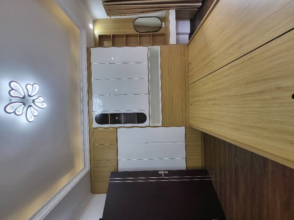 Bán nhà Kim Ngưu - diện tích 30m2 5 tầng - ô tô đỗ cửa - giá 9,8 tỷ