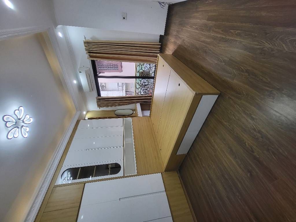 Bán nhà Kim Ngưu - diện tích 30m2 5 tầng - ô tô đỗ cửa - giá 9,8 tỷ