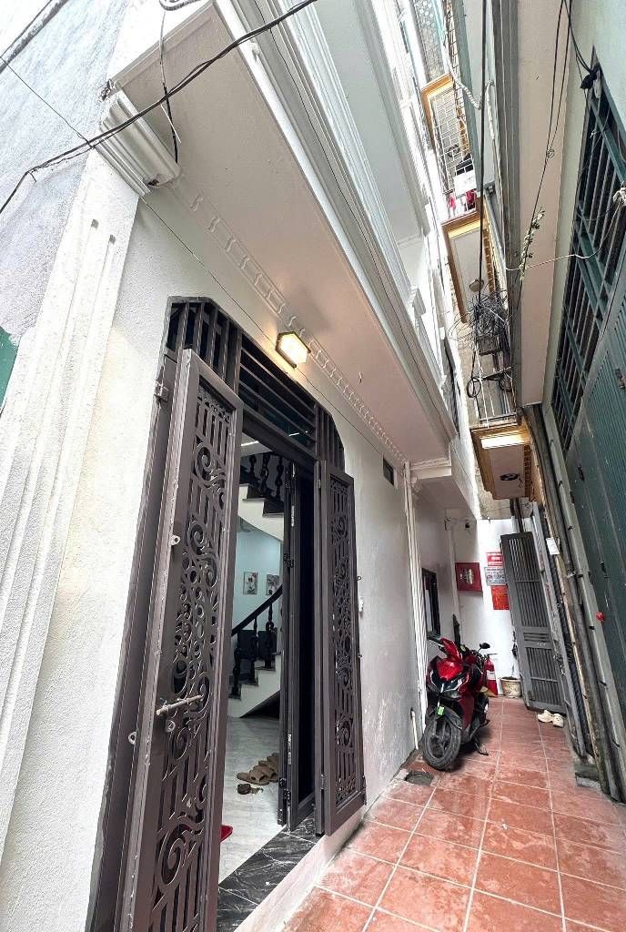 Bán nhà Đông Hưng - diện tích 31m2 4 tầng - ô tô qua lại - giá 4,7 tỷ