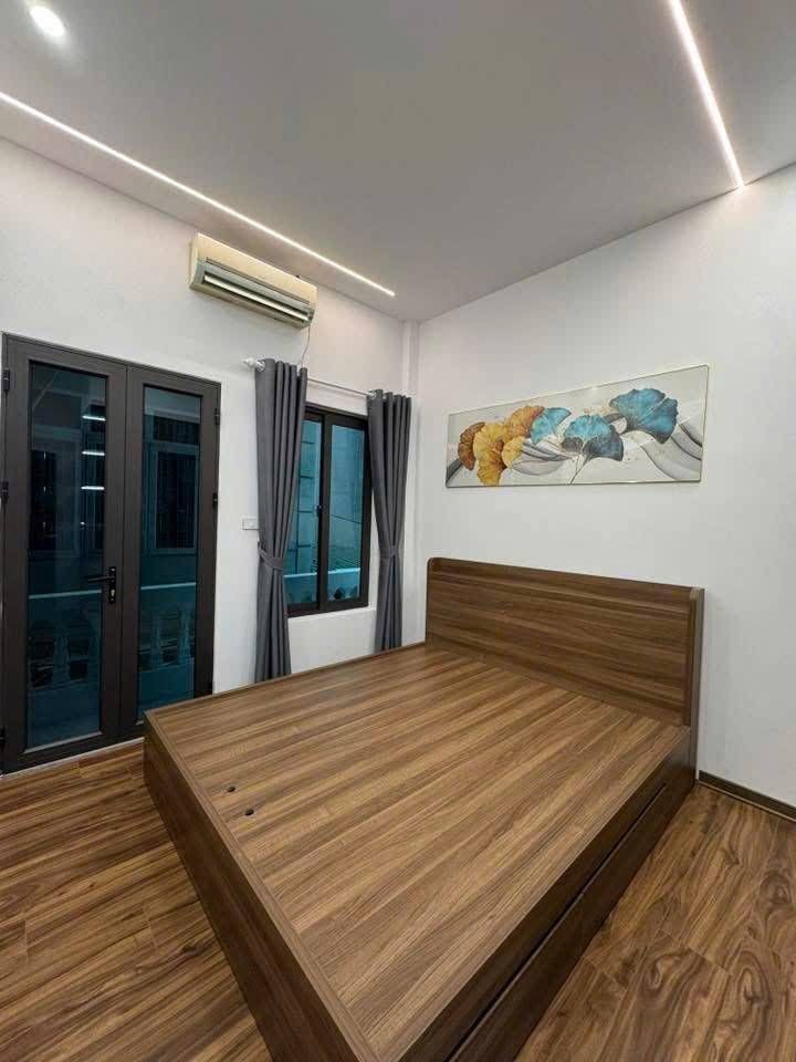 Bán nhà Đông Hưng - diện tích 31m2 4 tầng - ô tô qua lại - giá 4,7 tỷ