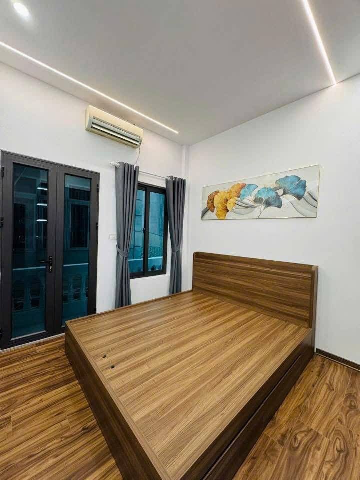 Bán nhà Đông Hưng - diện tích 31m2 4 tầng - ô tô qua lại - giá 4,7 tỷ