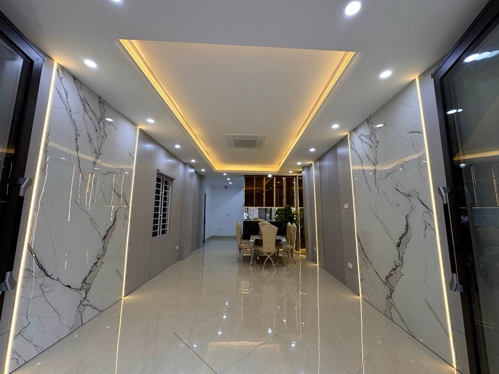 Bán nhà Nguyễn Chính - diện tích 45m2 5 tầng - Lô góc, kinh doanh sầm uất - giá 14,6 tỷ