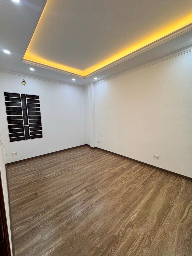 Bán nhà Nguyễn Chính - diện tích 45m2 5 tầng - Lô góc, kinh doanh sầm uất - giá 14,6 tỷ