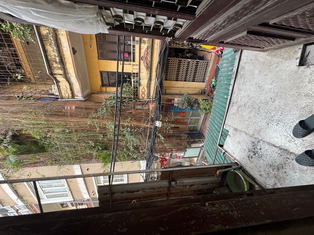 Bán nhà Thổ Quan - diện tích 24m2 2 tầng - Ô TÔ QUA NHÀ - giá 6,2 tỷ