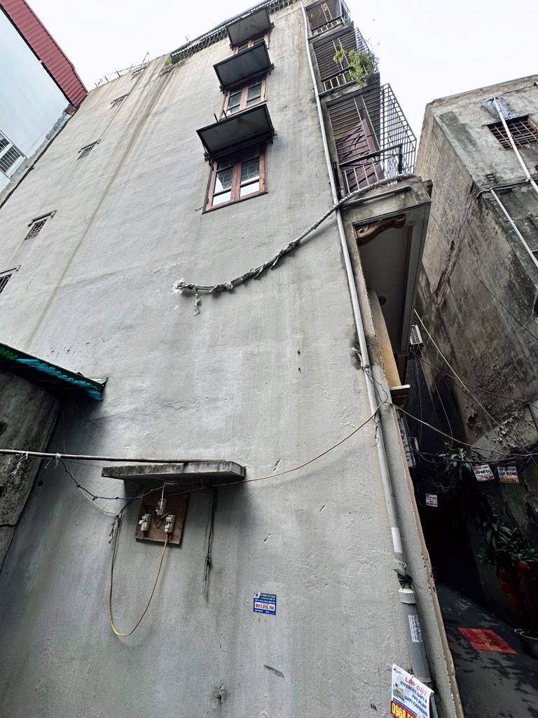 Bán nhà Thổ Quan - diện tích 26,6m2 5 tầng - Lô góc, ngõ nông - giá 7 tỷ