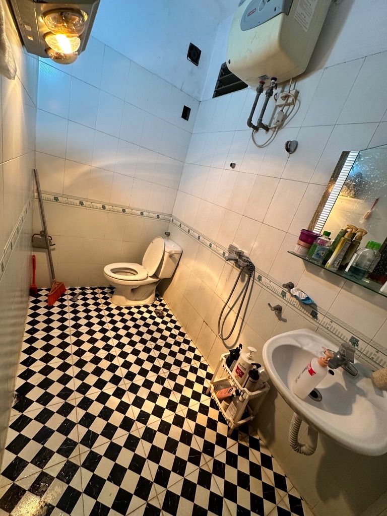 Bán nhà Thổ Quan - diện tích 26,6m2 5 tầng - Lô góc, ngõ nông - giá 7 tỷ