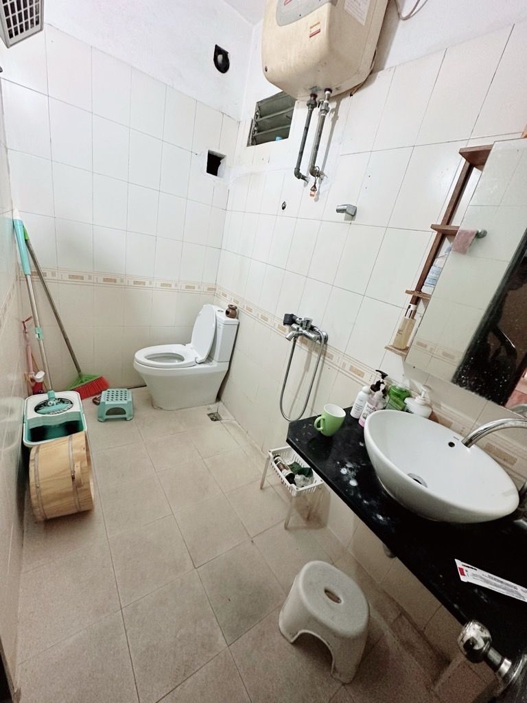 Bán nhà Thổ Quan - diện tích 26,6m2 5 tầng - Lô góc, ngõ nông - giá 7 tỷ