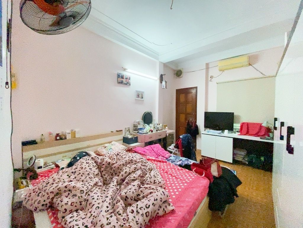 Bán nhà Nguyễn Xiển - diện tích 27m2 3 tầng - Ô TÔ TRÁNH - giá 4,4 tỷ