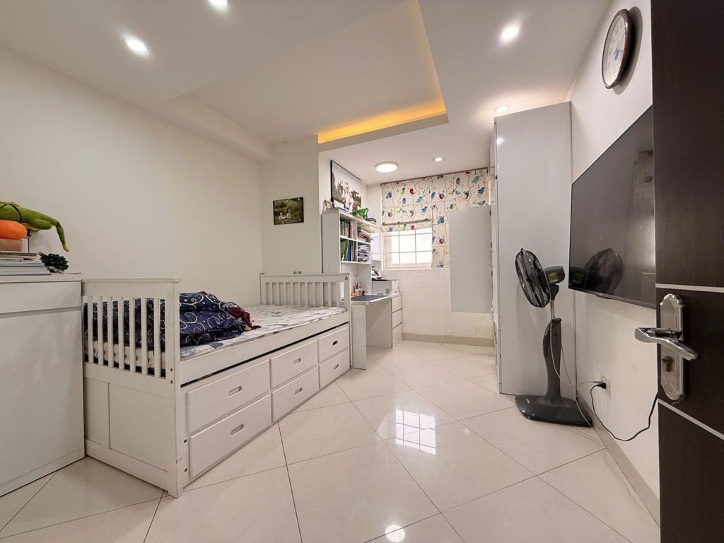 Bán nhà Nguyễn Đức Cảnh - diện tích 130m2 1 tầng - Lô góc - giá 9,1 tỷ