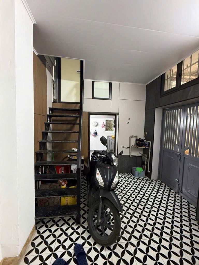 Bán nhà Phương Liệt - diện tích 120m2 2 tầng - Ô TÔ ĐỖ - giá 6,08 tỷ