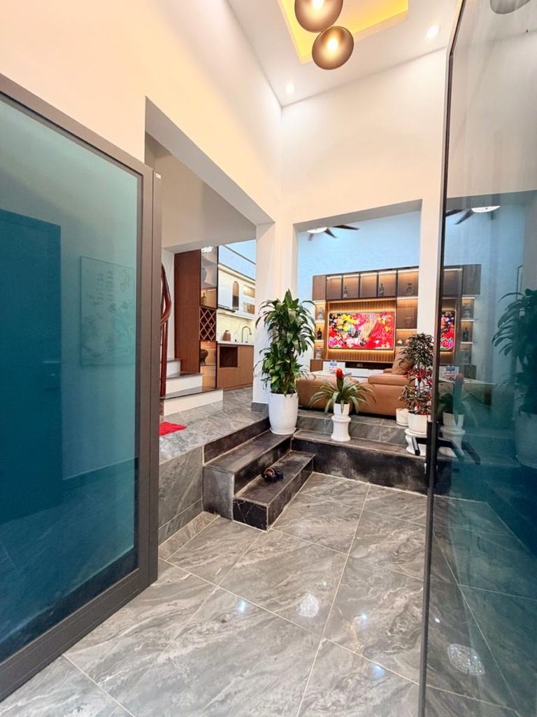 Bán nhà Minh Khai - diện tích 30m2 5 tầng - Ngõ thoáng, gần phố - giá 8,2 tỷ