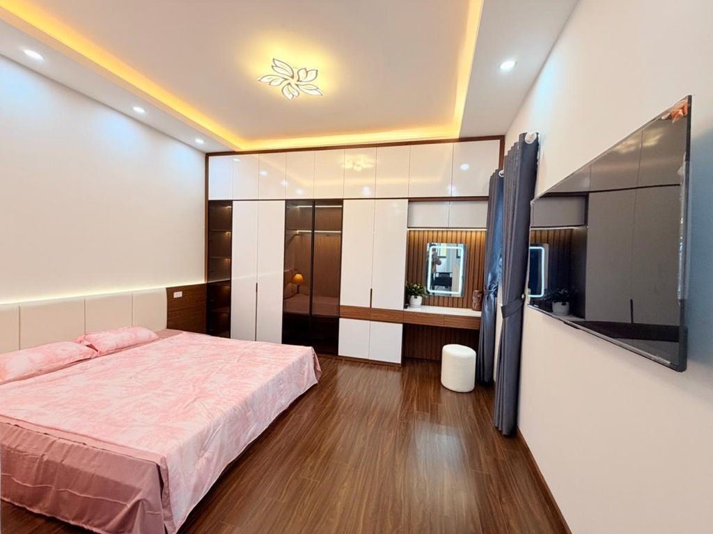 Bán nhà Minh Khai - diện tích 30m2 5 tầng - Ngõ thoáng, gần phố - giá 8,2 tỷ