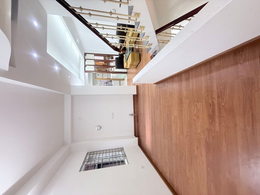 Bán nhà Lương Yên - diện tích 70m2 5 tầng - Ngõ thông nông rộng gần phố - giá 9,2 tỷ