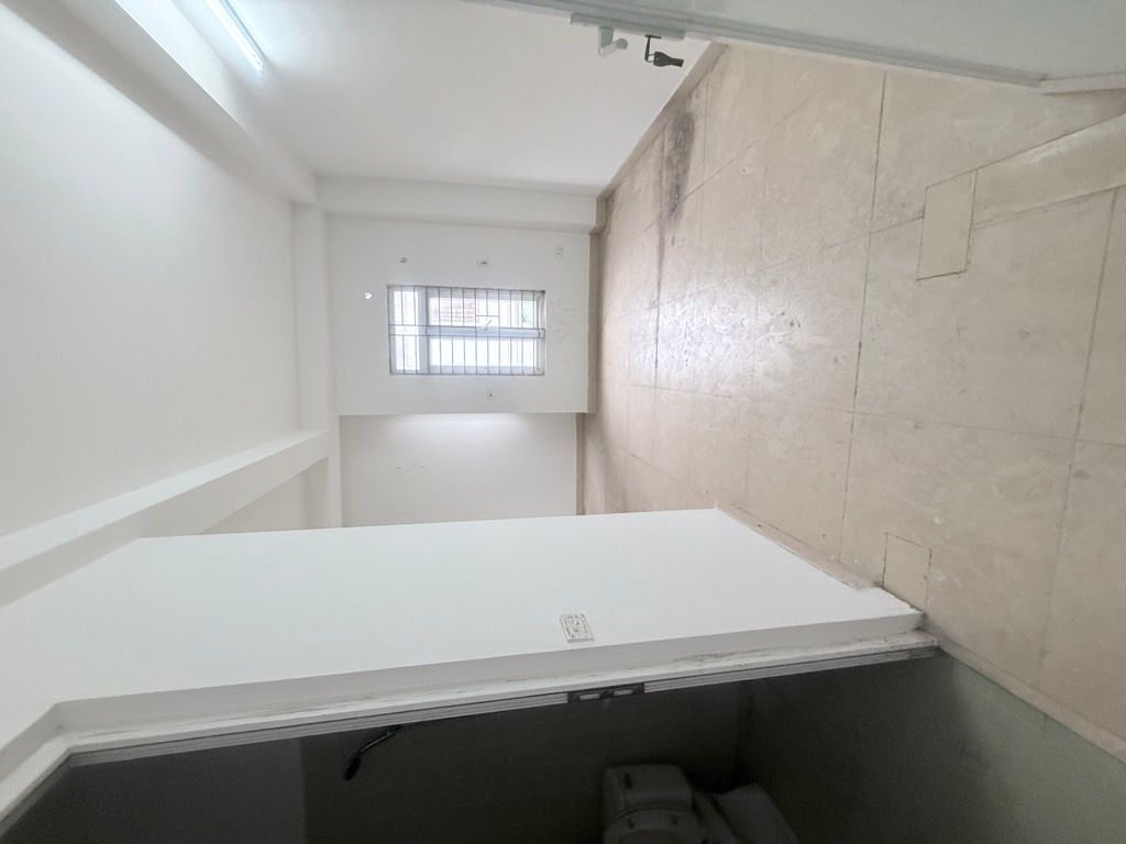 Bán nhà Lương Yên - diện tích 70m2 5 tầng - Ngõ thông nông rộng gần phố - giá 9,2 tỷ