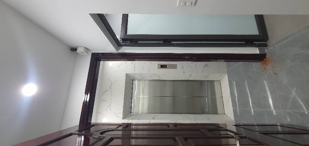 Bán nhà Nguyễn Trãi - diện tích 40,5m2 6 tầng - Thang máy - giá 14,5 tỷ