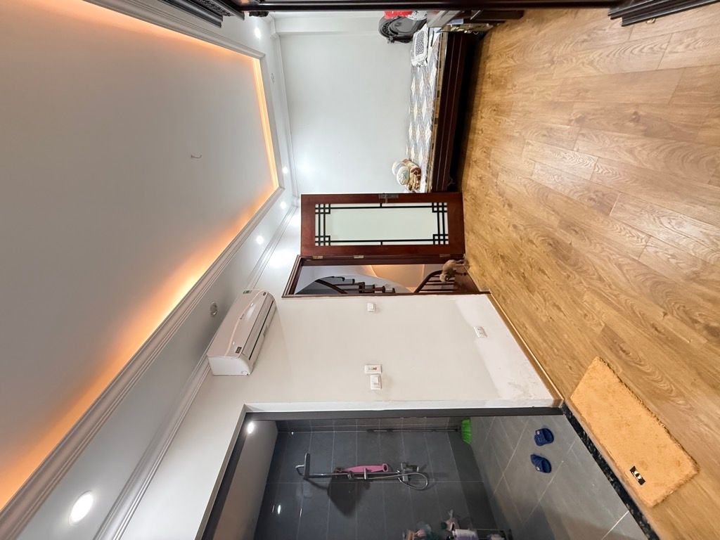 Bán nhà Nguyễn Đức Cảnh - diện tích 30m2 5 tầng - Nhà đẹp ở ngay - giá 8,5 tỷ