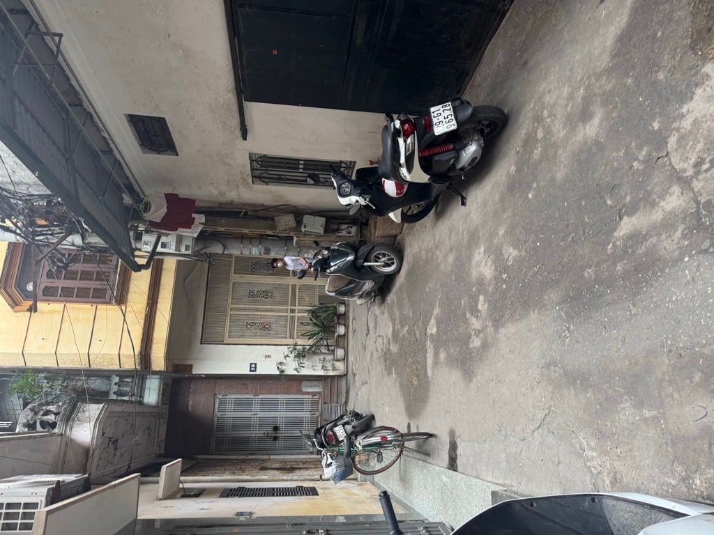 Bán nhà Nguyễn Trãi - diện tích 62m2 3 tầng - Ô tô đỗ cửa - giá 3,9 tỷ