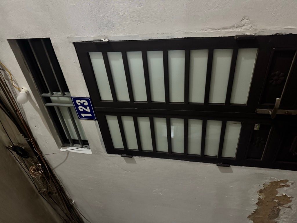 Bán nhà Nguyễn Trãi - diện tích 62m2 3 tầng - Ô tô đỗ cửa - giá 3,9 tỷ