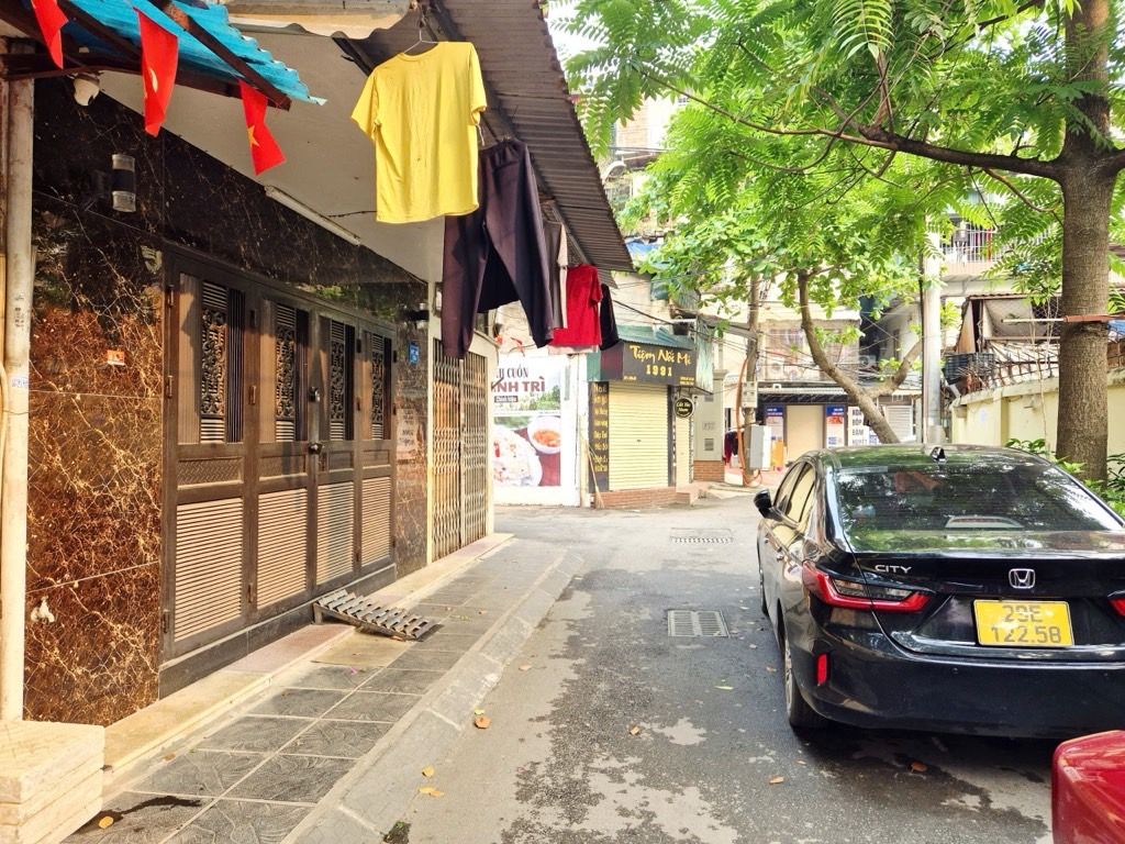 Bán nhà E6 Tập Thể Thanh Xuân Bắc - diện tích 54m2 1 tầng - Nhà đẹp chắc chắn - giá 5,8 tỷ