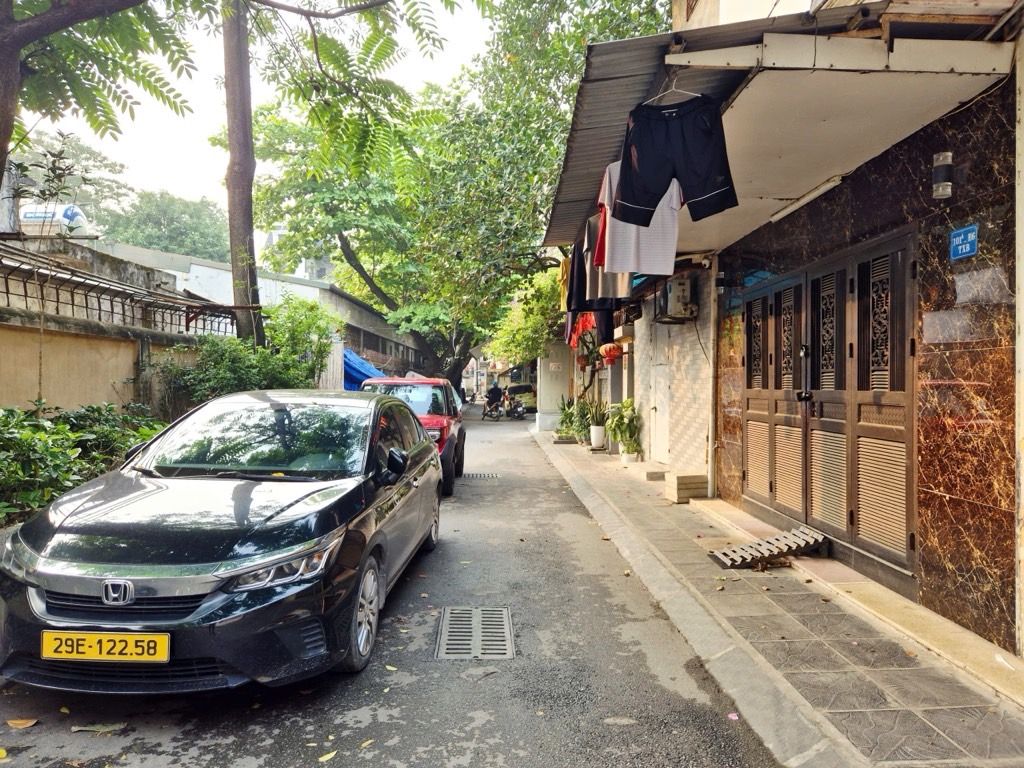 Bán nhà E6 Tập Thể Thanh Xuân Bắc - diện tích 54m2 1 tầng - Nhà đẹp chắc chắn - giá 5,8 tỷ