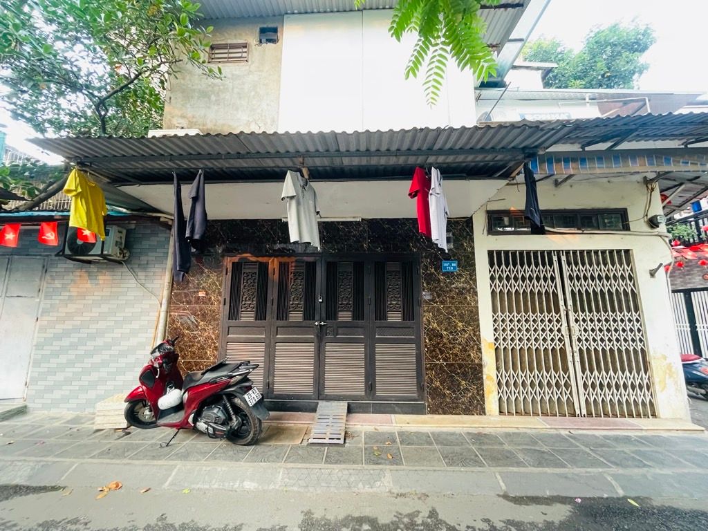 Bán nhà E6 Tập Thể Thanh Xuân Bắc - diện tích 54m2 1 tầng - Nhà đẹp chắc chắn - giá 5,8 tỷ