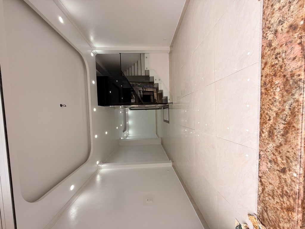 Bán nhà Nguyễn Chính - diện tích 55m2 5 tầng - ngõ ô tô - giá 19 tỷ