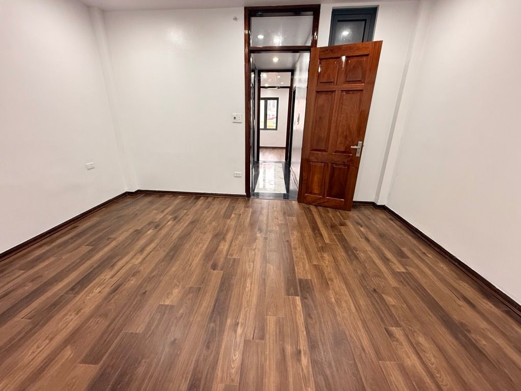 Bán nhà Nguyễn Chính - diện tích 55m2 5 tầng - ngõ ô tô - giá 19 tỷ