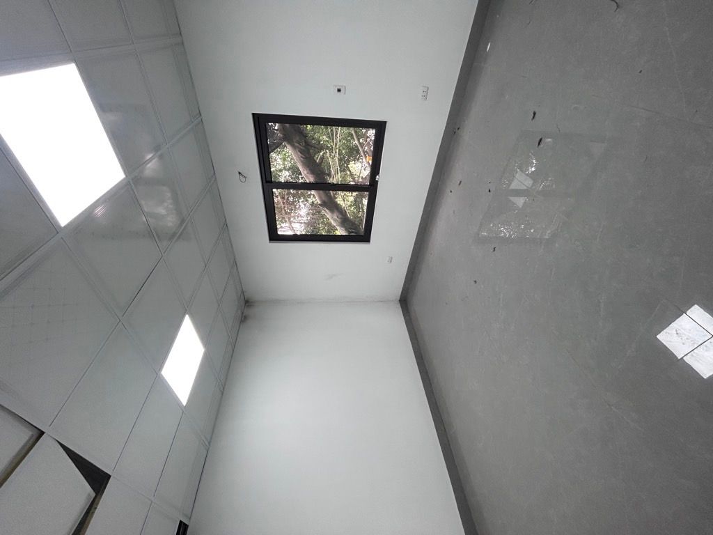 Bán nhà Đông Thiên - diện tích 46m2 2 tầng - View hồ thơ mộng - giá 2,9 tỷ