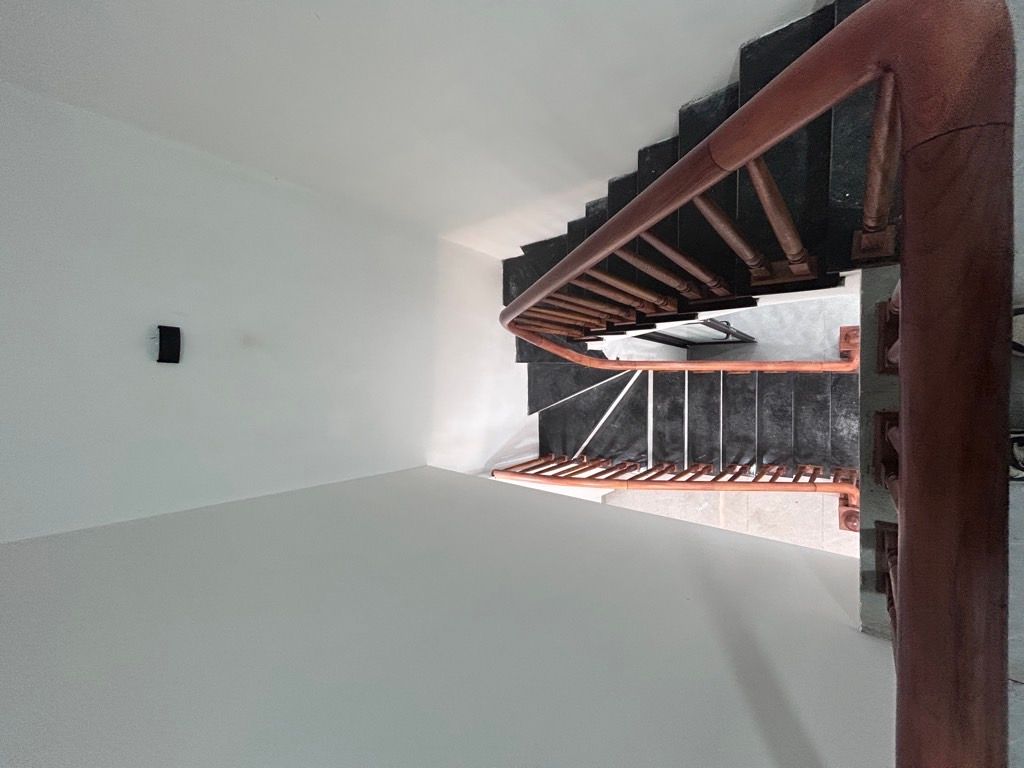 Bán nhà Đông Thiên - diện tích 46m2 2 tầng - View hồ thơ mộng - giá 2,9 tỷ