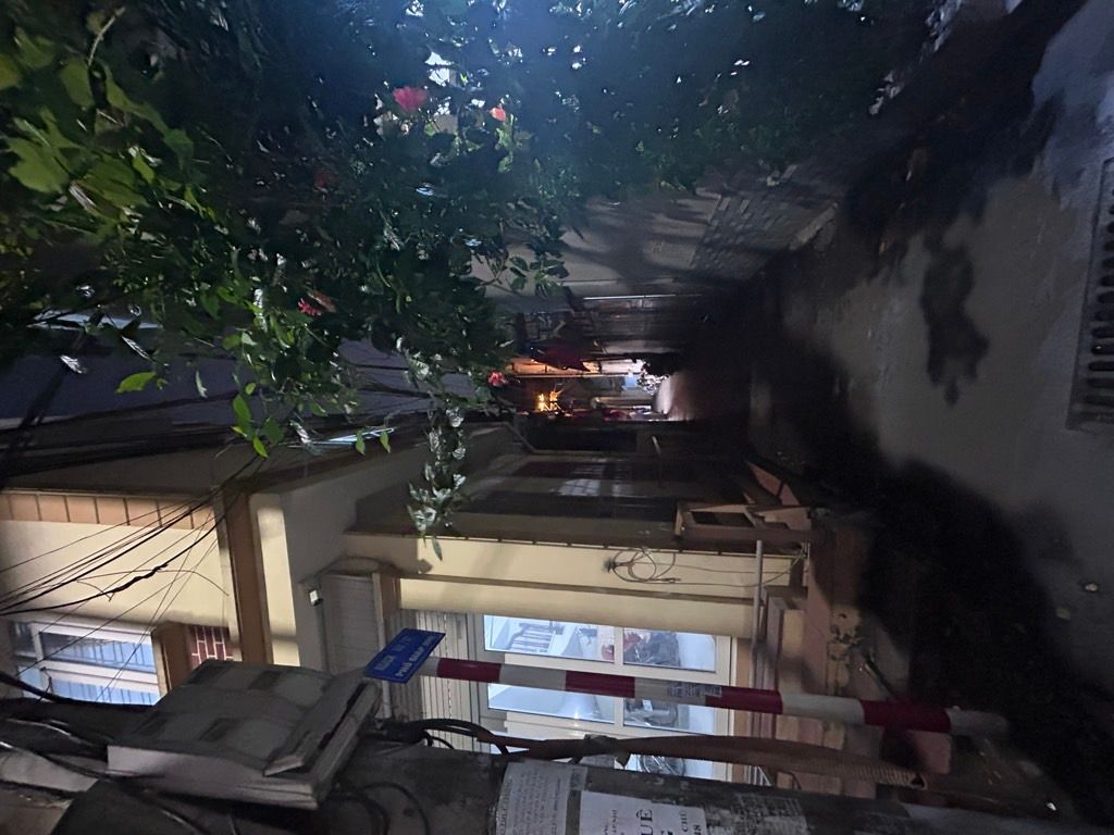 Bán nhà Giáp Nhị - diện tích 40m2 5 tầng - ô tô đỗ cửa - giá 13 tỷ