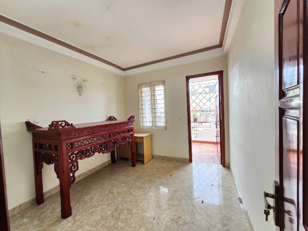 Bán nhà Nguyễn Chính - diện tích 30m2 5 tầng - ô tô tránh - giá 7,5 tỷ