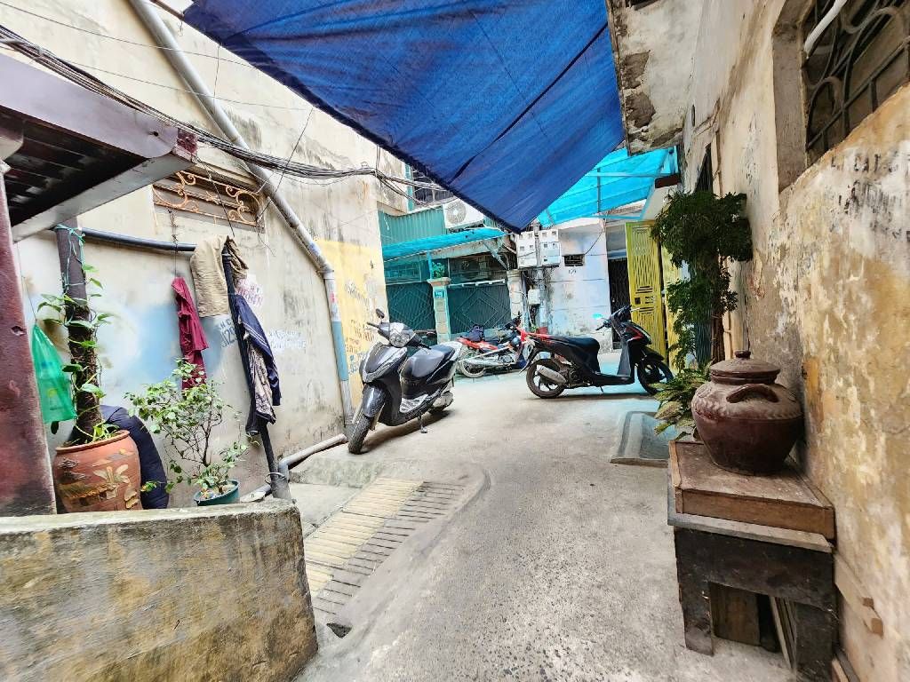 Bán nhà Tân Mai - diện tích 38.3m2 2 tầng - Căn hộ tập thể siêu rộng - giá 4,18 tỷ