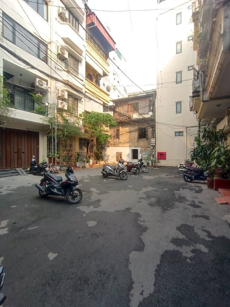 Bán nhà Nguyễn Lương Bằng - diện tích 32,6m2 4 tầng - Lô góc hai thoáng - giá 10,5 tỷ