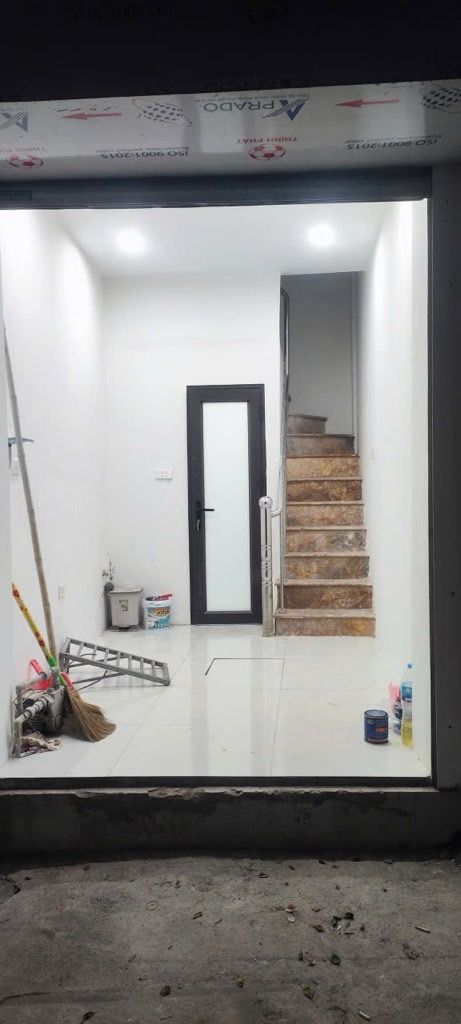 Bán nhà Yên Lãng - diện tích 7m2 4 tầng - Nhà 4 tầng chắc chắn, ngõ thoáng - giá 2,2 tỷ