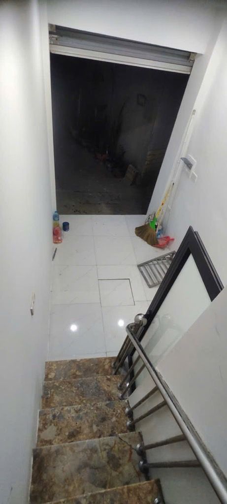 Bán nhà Yên Lãng - diện tích 7m2 4 tầng - Nhà 4 tầng chắc chắn, ngõ thoáng - giá 2,2 tỷ