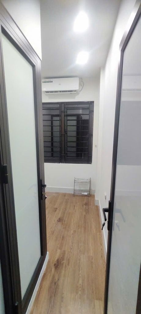 Bán nhà Yên Lãng - diện tích 7m2 4 tầng - Nhà 4 tầng chắc chắn, ngõ thoáng - giá 2,2 tỷ