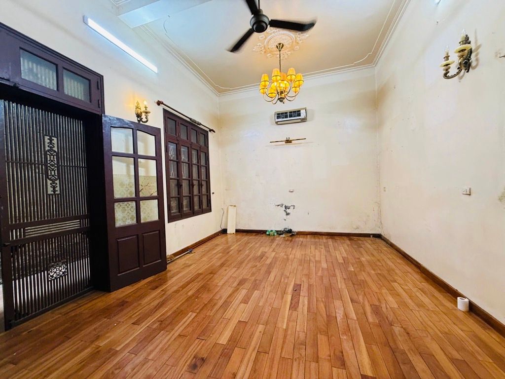 Bán nhà Đặng Trần Côn - diện tích 42.3m2 5 tầng - Nhà dân tự xây, mặt tiền rộng - giá 17,9 tỷ