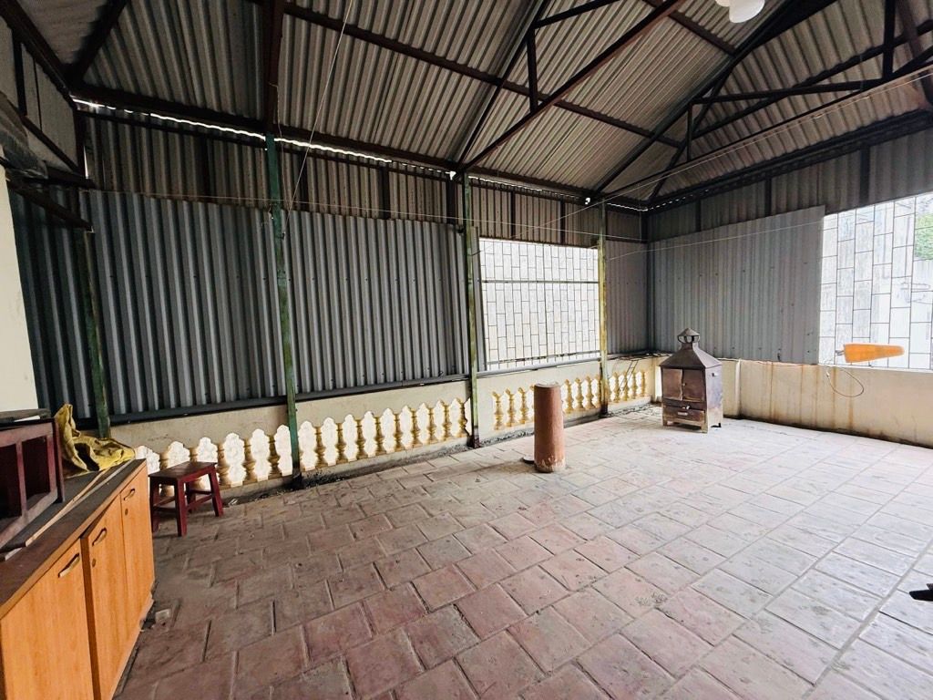 Bán nhà Đặng Trần Côn - diện tích 42.3m2 5 tầng - Nhà dân tự xây, mặt tiền rộng - giá 17,9 tỷ