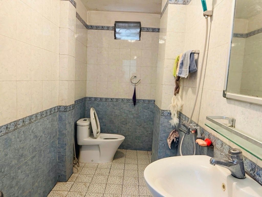 Bán nhà Đặng Trần Côn - diện tích 42.3m2 5 tầng - Nhà dân tự xây, mặt tiền rộng - giá 17,9 tỷ