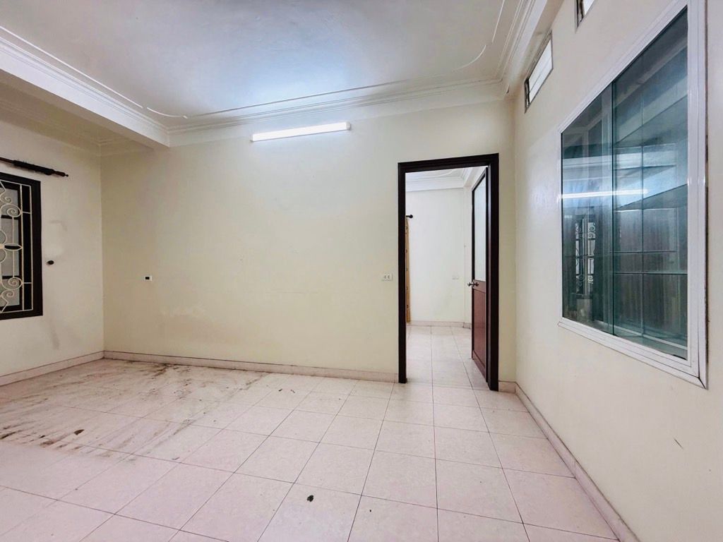 Bán nhà Đặng Trần Côn - diện tích 42.3m2 5 tầng - Nhà dân tự xây, mặt tiền rộng - giá 17,9 tỷ