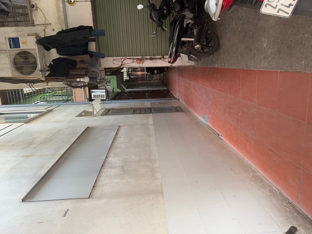 Bán nhà Tân Mai - diện tích 30m2 3 tầng - Ô TÔ TRÁNH - giá 6,1 tỷ