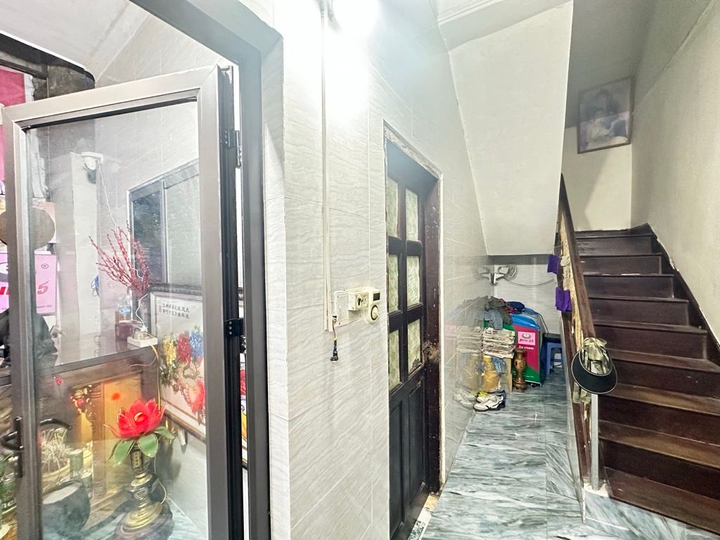 Bán nhà Tam Trinh - diện tích 78.4m2 3 tầng - Ô tô đỗ cách nhà 30m - giá 20 tỷ